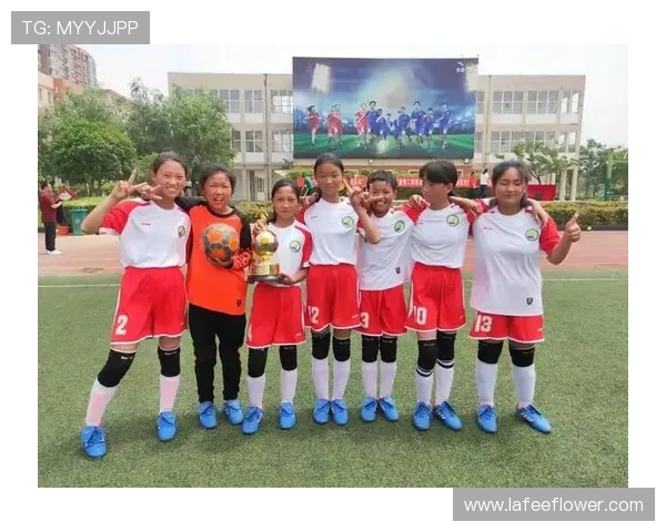 极限运动联赛特别报道：杭州滑板队勇攀高峰的奋斗历程与梦想追逐