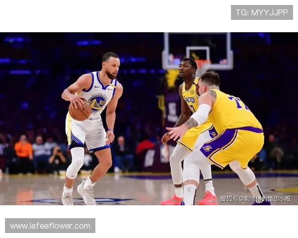 2016年勇士与爵士激战回顾：篮球盛宴中的精彩瞬间与战术较量