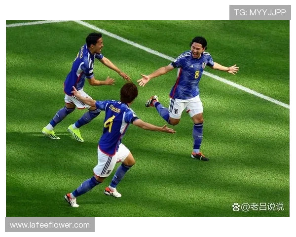 拿玻里与佩鲁的激烈对决揭示足球战术的魅力与团队精神