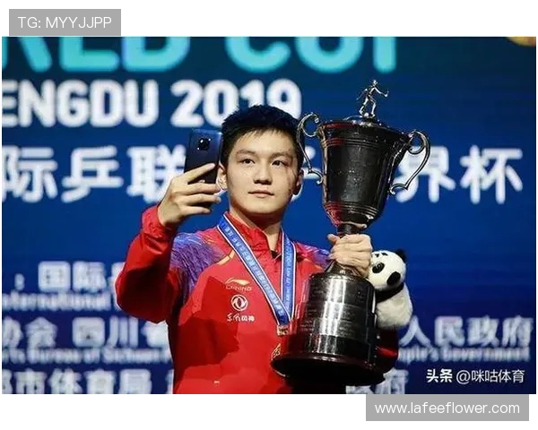 樊振东与马琳乒乓对决谁能称王赛场荣耀一决高下的精彩瞬间回顾 樊振东与马琳乒乓对决谁能称王赛场荣耀一决高下的精彩瞬间回顾