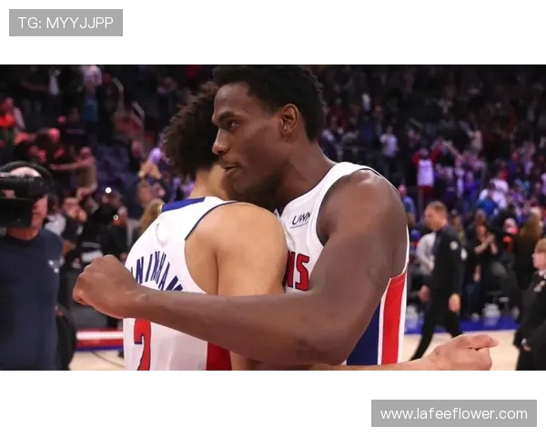 活塞惨遭28连败创历史主帅辞职球员泪洒更衣室情景感人至深