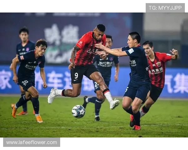 上海足球队技术实力大幅提升创新高引发全国关注与期待 上海足球队技术实力大幅提升创新高引发全国关注与期待